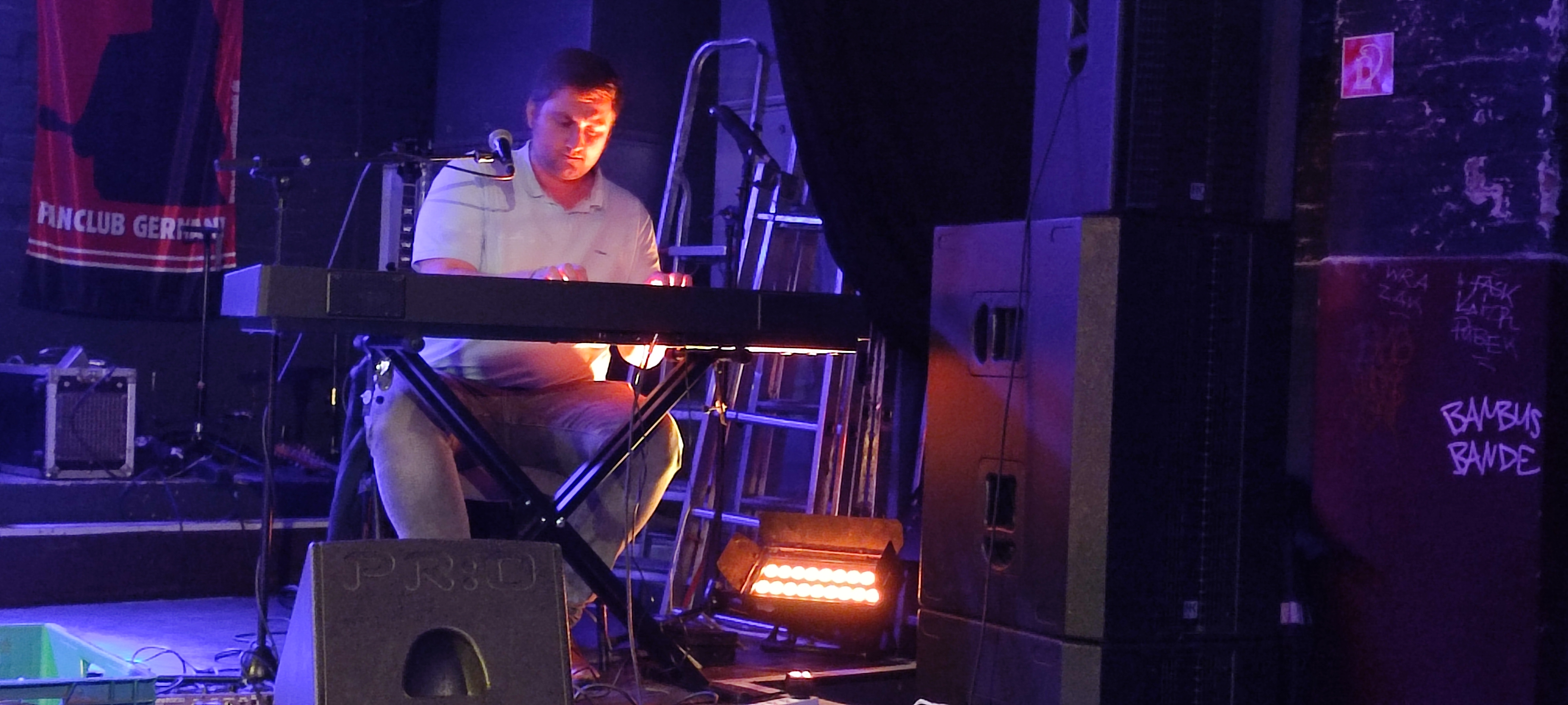 NeilYoung80thBirthdayTribute-2025-11-12DruckluftOberhausenGermany (4).jpg